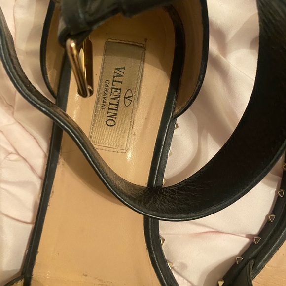 Authentic Valentino Sandals - Picture 2 of 5